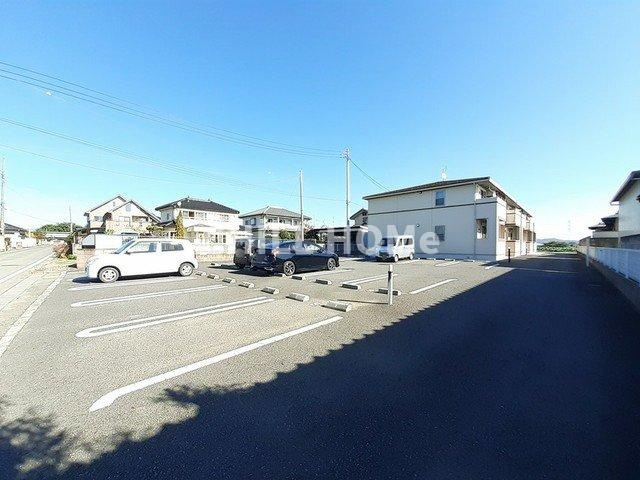キングダムⅡの駐車場|当社、チルホームのHPもご覧ください(^^)/物件情報多数♪