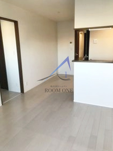 Ｐｅｒｓｉｍｍｏｎの居間・リビング|洋室のお部屋です。