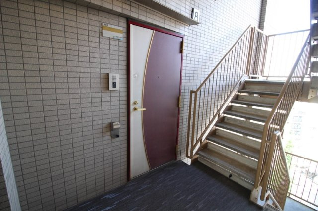 モナーク新中野ステーションプラザの玄関