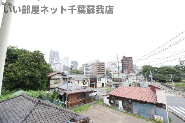 リブリ・フェニックス の周辺