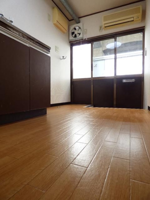 【居間・リビング】 | 黄金町テラスハウス