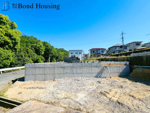 耐震等級3で安心設計　美穂が丘　全18区画分譲　16号棟の駐車場