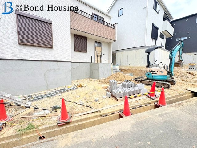 床暖房付きで温かみのある家　美穂が丘　全18区画分譲　17号棟の前面道路含む現地写真