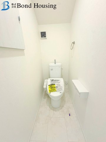 太陽光標準設置の建売住宅　美穂が丘　全18区画分譲　18号棟のトイレ