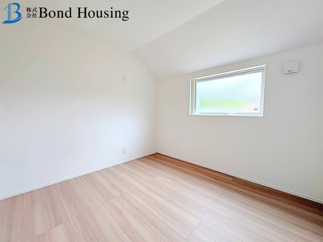 太陽光標準設置の建売住宅　美穂が丘　全18区画分譲　18号棟の洋室