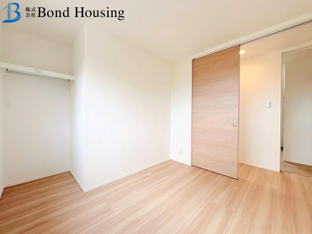太陽光標準設置の建売住宅　美穂が丘　全18区画分譲　18号棟の洋室
