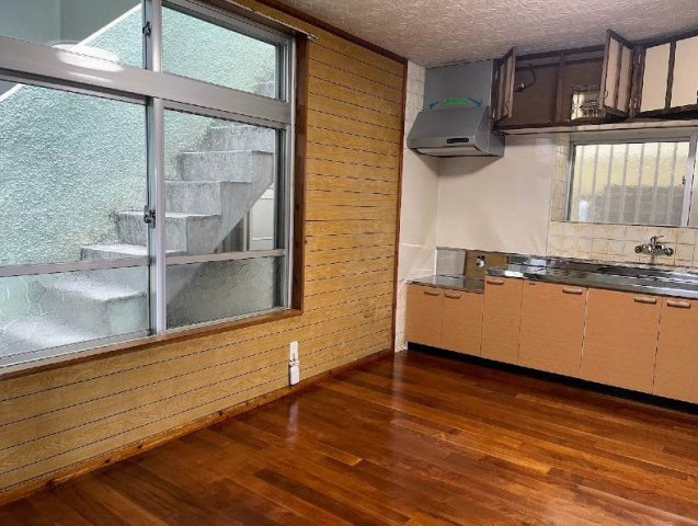 浦添市牧港1丁目中古戸建のキッチン|お料理しやすいキッチンです