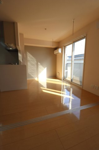 府中市日新町２丁目のアパートの居間・リビング|※他部屋参考写真