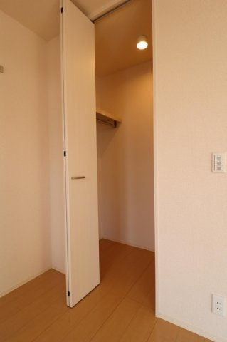 府中市日新町２丁目のアパートの収納|※他部屋参考写真