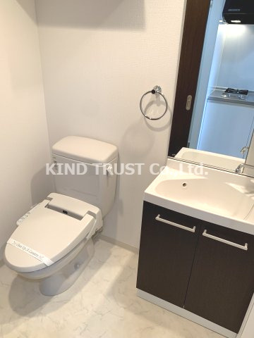 プライマル大阪天満宮のトイレ|ゆったりとした空間のトイレです