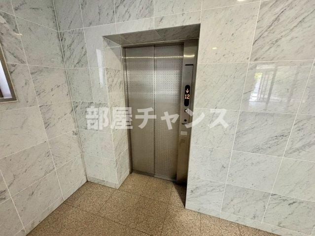 レジデンスカープ今池のエントランス