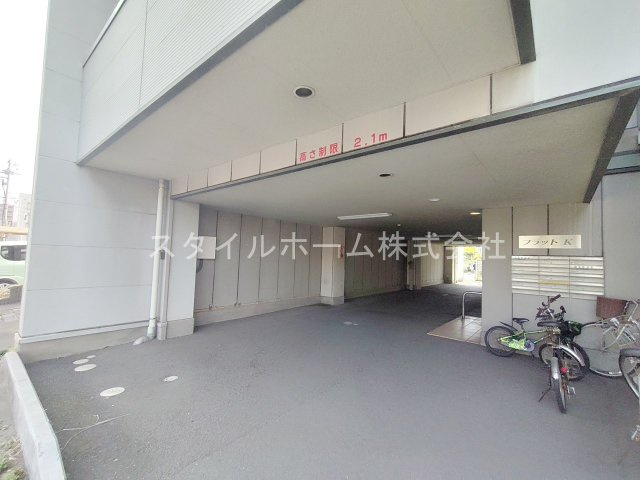 フラットKのロビー