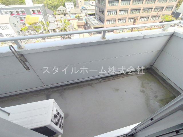 フラットKのバルコニー
