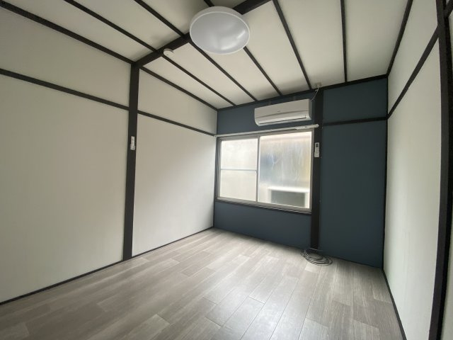 石津町東Bハイツの洋室