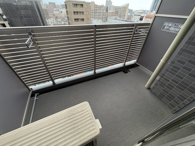 プレサンス三宮東フィールのバルコニー