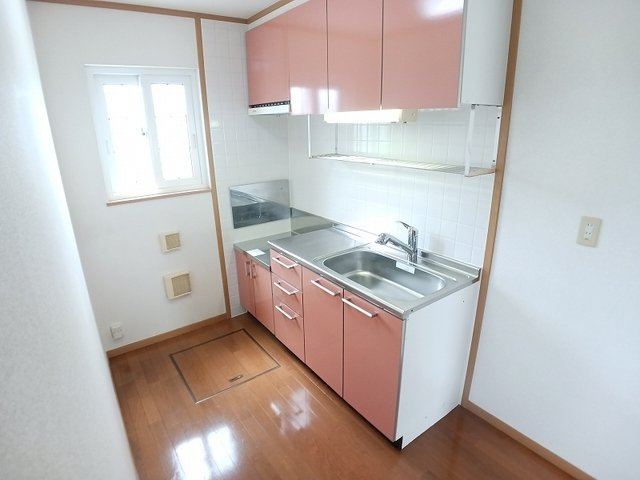 ホワイトハウス南泉Ａのキッチン|きれいなキッチンです