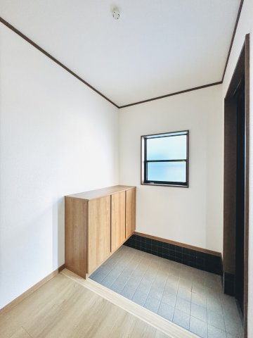 伊勢崎市連取町　中古住宅の洋室