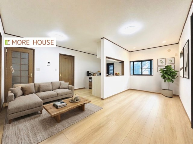 伊勢崎市連取町　中古住宅の居間・リビング