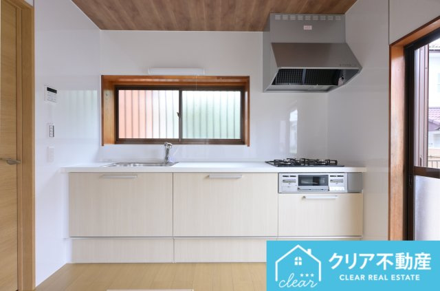 【キッチン】 | 伊勢崎市山王町1期　中古住宅 | リフォーム済みでピカピカになったキッチンで気持ちよく料理できます♪