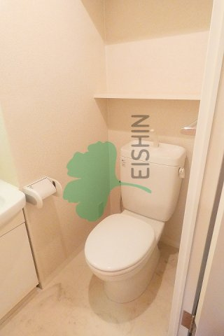 サヴォイステーションのトイレ|清潔感のあるトイレです。