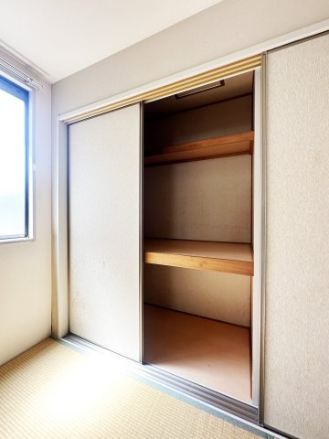 クレセントハイツの収納