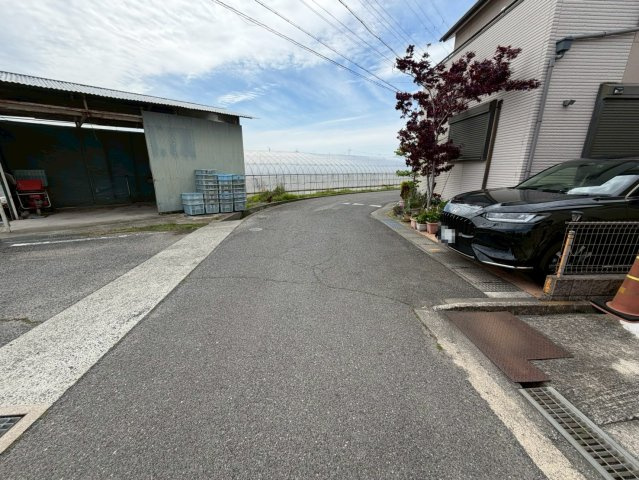 泉佐野市日根野戸建の前面道路含む現地写真|前面道路