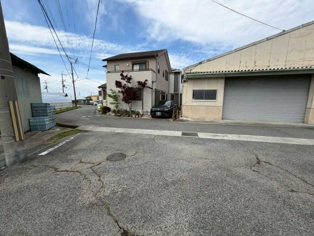泉佐野市日根野戸建の前面道路含む現地写真|前面道路