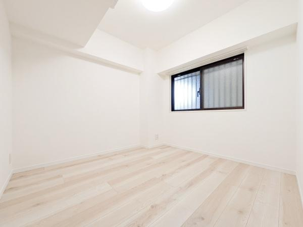 ライオンズマンション磯子第５の洋室|落ち着きのある洋室です！
休日はこちらでおくつろぎ下さい♪