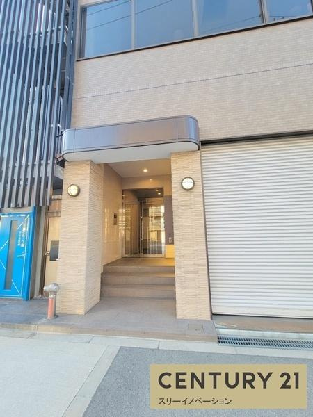 サンパレス弁天のエントランス