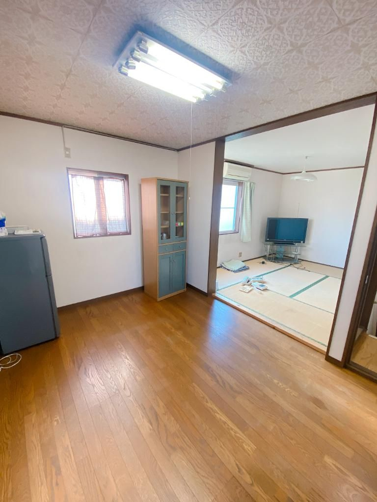 寝屋川市堀溝貸家の居間・リビング