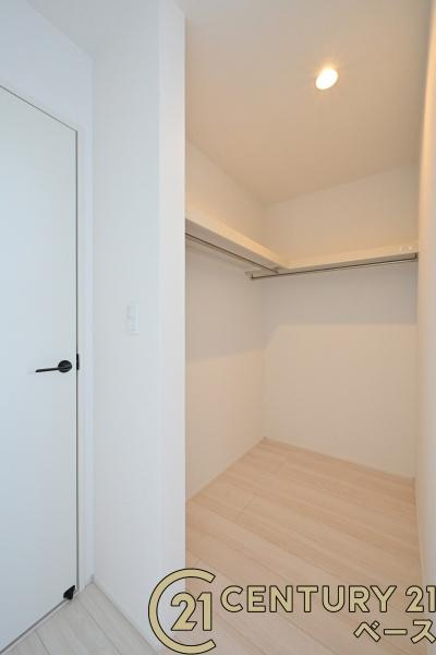 奈良市押熊町の新築一戸建の収納|■広々としたＷＣＬを完備！大きな荷物も楽々収納！■