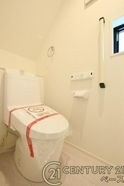 奈良市押熊町の新築一戸建の内観：施工例|■１階・２階共にウォシュレット付きです！■
