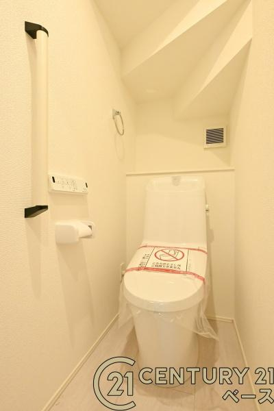 奈良市押熊町の新築一戸建のトイレ|■１階・２階共にウォシュレット付きです！■
