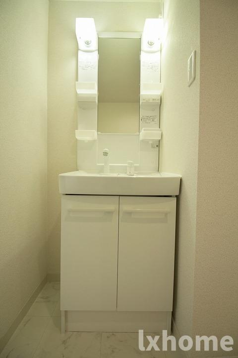 山崎第3マンションの洗面所|忙しい朝には欠かせない洗面所です