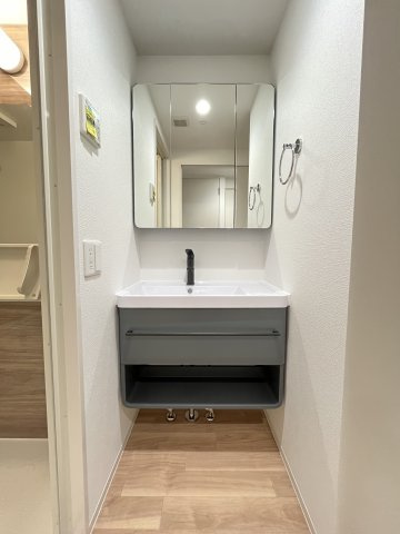 【洗面所】セレニテ江坂ミラク