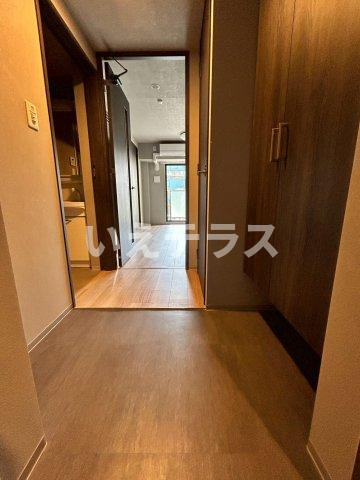 ディアレイシャス湊川公園の玄関