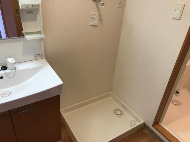 ヒルズ伊勢山のその他|洗濯機置場