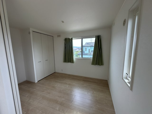 【洋室】 | 志比田町 2,170万円
