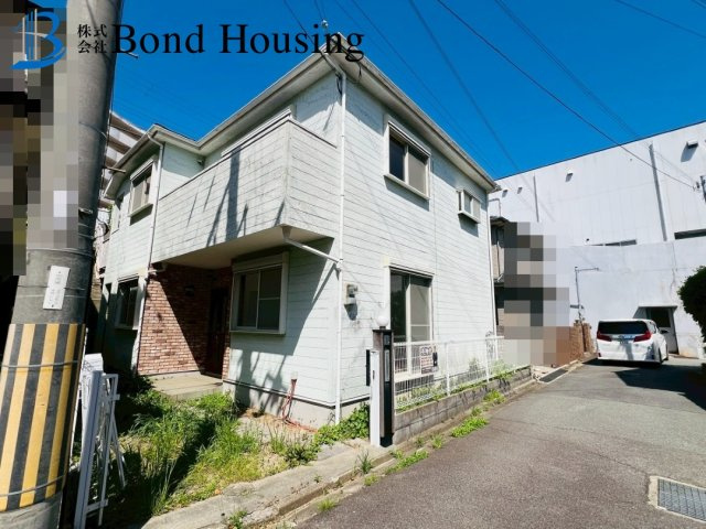 敷地５４坪・建物35坪・北朝霧丘　中古戸建の前面道路含む現地写真