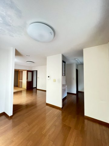 花林苑戸建の居間・リビング
