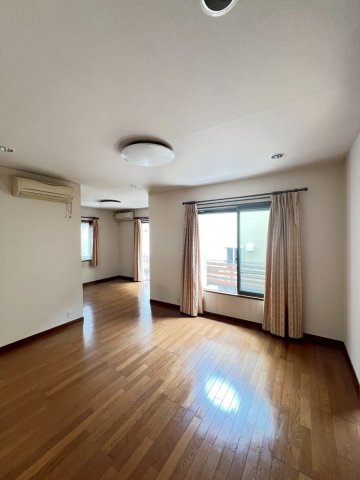花林苑戸建の居間・リビング