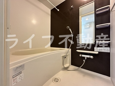 ラ・パルムドールの浴室|コンパクトで使いやすいお風呂です
