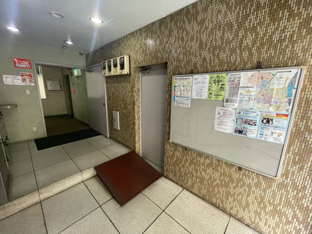 【ロビー】 | 二島ビル | 建物の内部です