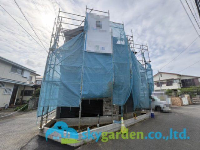 茅ヶ崎市出口町３期　新築戸建　全１棟の前面道路含む現地写真