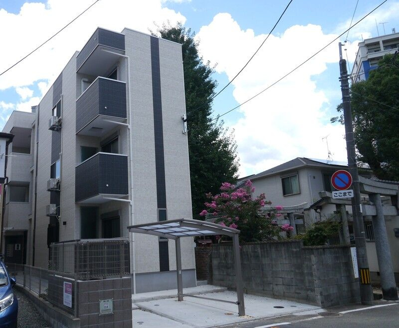 Ｌｉｔｅｒａ吉塚駅前の外観