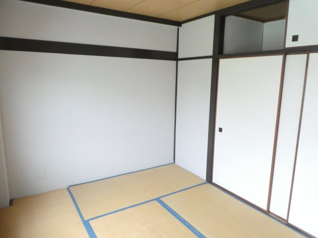 逆瀬ビラの寝室