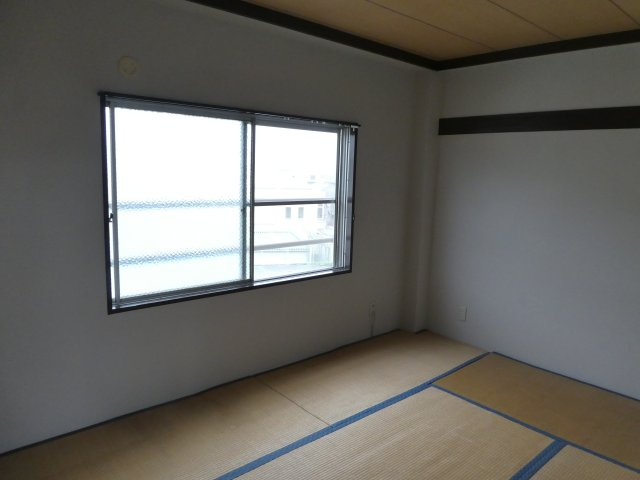 逆瀬ビラの和室