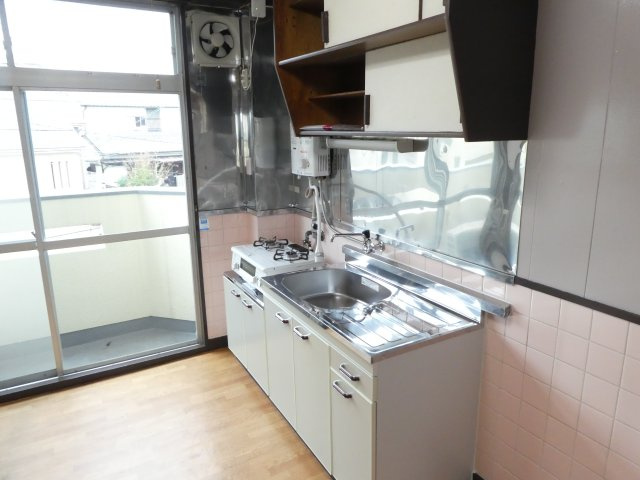 逆瀬ビラのキッチン