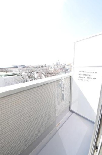 松戸市上本郷のアパートのバルコニー