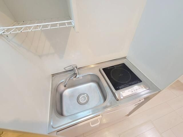 横浜市磯子区洋光台１丁目のアパートのキッチン